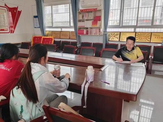 东张小学